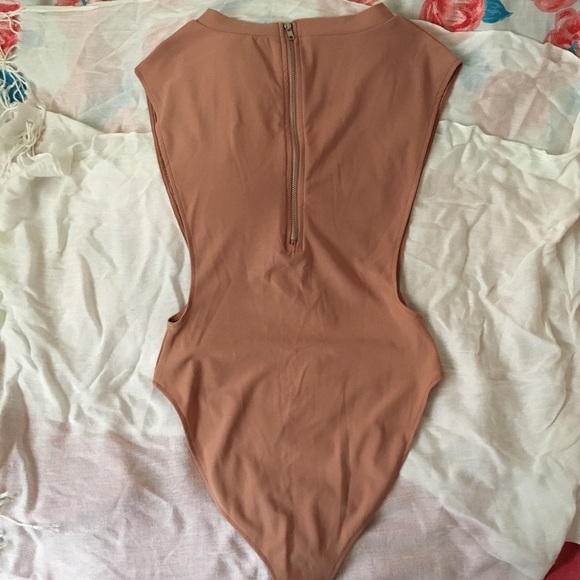 Open side bodysuit - medium - Picture 2 of 8